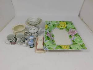 lot 91 image: Lot of Misc Dishes