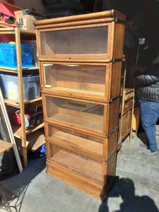 lot 4 image: Antique 5-Tier Stacking Lawyers Bookcase