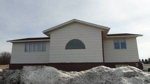 House  Building 28 x 52 Entry 106 x 16 to be moved by June 7 2020 This is the corrected size of the building questions call