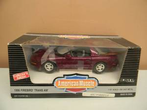 lot 5 image: AMERICAN MUSCLE 118 SCALE 1996 FIREBIRD TRANS AM COLLECTORS EDITION - NEW IN BOX - SEE PICTURES