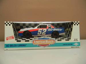 lot 14 image: AMERICAN MUSCLE 118 SCALE AC-DELCO LUMINA #52 - COLLECTORS EDITION - NEW IN BOX