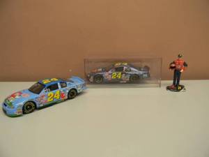 lot 35 image: ACTION JEFF GORDON - 1999 MONTE CARLO 124 SCALE #24 SUPERMAN  DUPONT CAR & ACTION 2000 MONTE CARLO 124 SCALE #24 SNOOPY  DUPONT CAR - NICE - SEE PICTURES