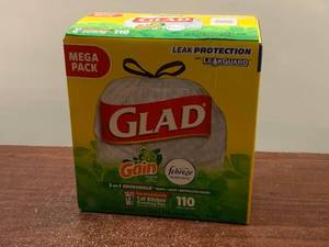 lot 68 image: Glad Drawstring Bags