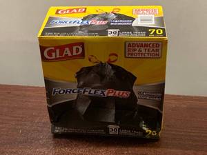 lot 69 image: Glad Large Drawstring Bags