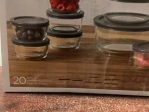 lot 135 image: Pyrex Glassware Set