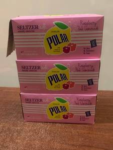 lot 50 image: Polar Sparkling Water