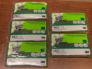 lot 75 image: Scotch-Brite Pads