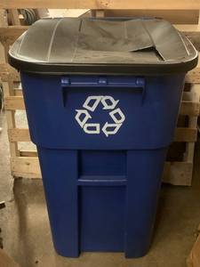 lot 94 image: Rolling Recycle Container