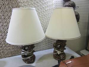 Lot of Misc Lamps Wall Decor Bags C...