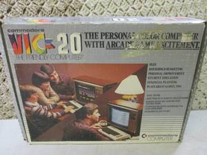 Vintage Commodore Vic 20 Computer i...