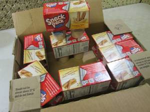 8 - 4-Packs of Snack Pack Pudding C...