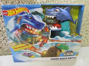 Hot Wheels City Shark Beach Battle ...