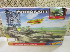 Hot Wheels Mario Kart Thwomp Ruins ...