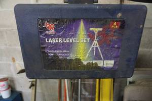 lot 5 image: BR Tools 4 PC Laser Level Set With Case