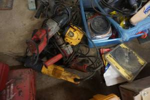 lot 29 image: Lot of Power Equipment