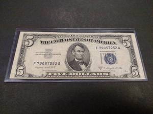 1953 B Five Silver Certificate Note...