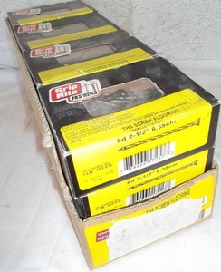 lot 89 image: Screws