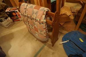 Wood Quilt Rack Includes Home Made Quilt