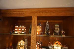 Department 56 Kennsington Palace Themed Collectibles