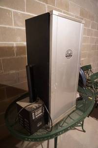 Bradley Brand Smoker Grill With Digital Control Panel