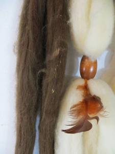 VINTAGE Wall Hanging with Wooden Beads & Feathers 12