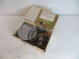 VINTAGE Fondue Pot