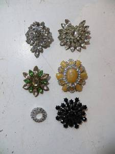 6 VINTAGE Rhinestone Pins