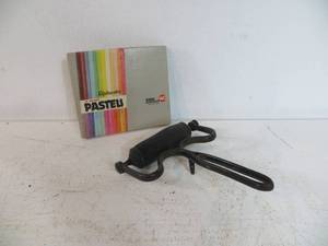 VINTAGE Ink Roller & Box of Pastels