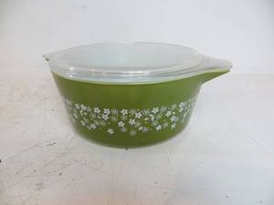 VINTAGE Lidded Pyrex Casserole Dish