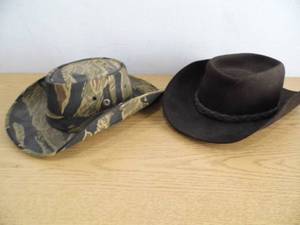Lot of 2 Hats
