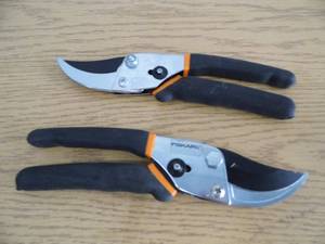 Lot of 2 Pair Fiskars Cutters