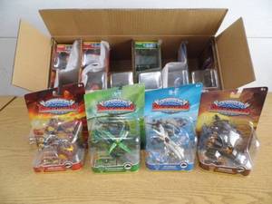 Lot of 12 Skylander Toys