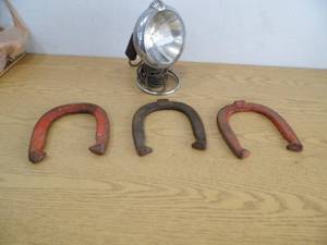 3 Horseshoes - Light