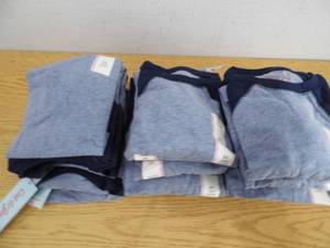 Lot of 18 T-Shirts