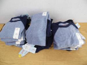 Lot of 18 T-Shirts