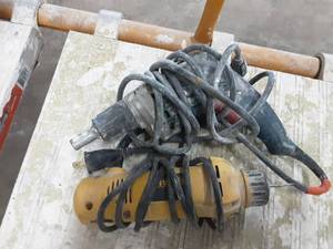 Dewalt Cut Out Tool, 1-Dry Wall Gun