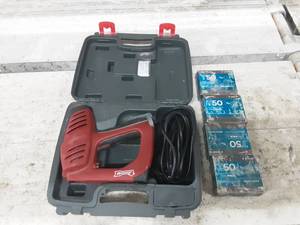 Arrow Electric Stapler & 4 Boxes Of Staples