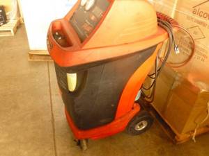 Snap On Model EEAC325BH Air Conditioning Service Center. New in 2016. Just taken out of service. Works as it should. As Shown. THIS ITEM HAS A RESERVE