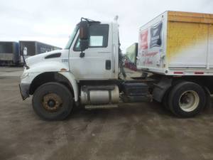 lot 7 image: 2007 International 4400 SBA # 1391