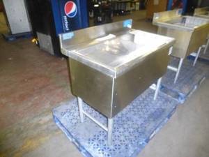 lot 14 image: LaCrosse Ice SinkCocktail Station # 121676