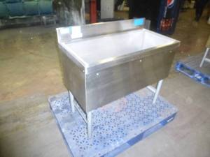 lot 16 image: LaCrosse Ice SinkCocktail Station # 122490