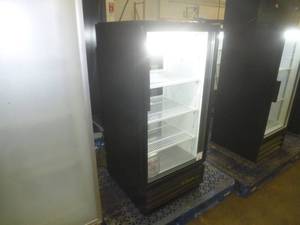 lot 28 image: True Glass Door Merchandiser Cooler # 124455