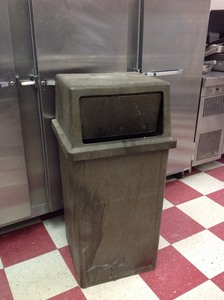 lot 13 image: Hinged Garbage