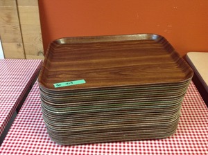 lot 33 image: 30 Trays