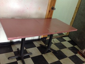 lot 35 image: 2 Tables 30 x 30