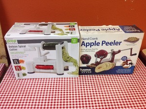 lot 41 image: Spiral Cutter & Apple Peeler
