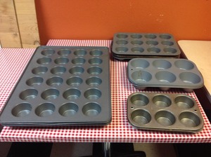 lot 42 image: Baking Pans