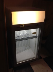 lot 61 image: Small Cooler