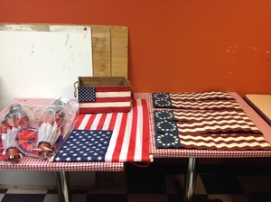 lot 63 image: Patriotic Decor