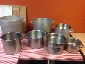 lot 74 image: Pots